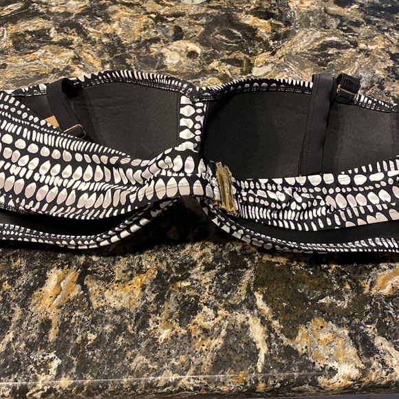 Q womens Swimsuitsforall swim suit top size 22W.   NWT - Picture 2 of 5